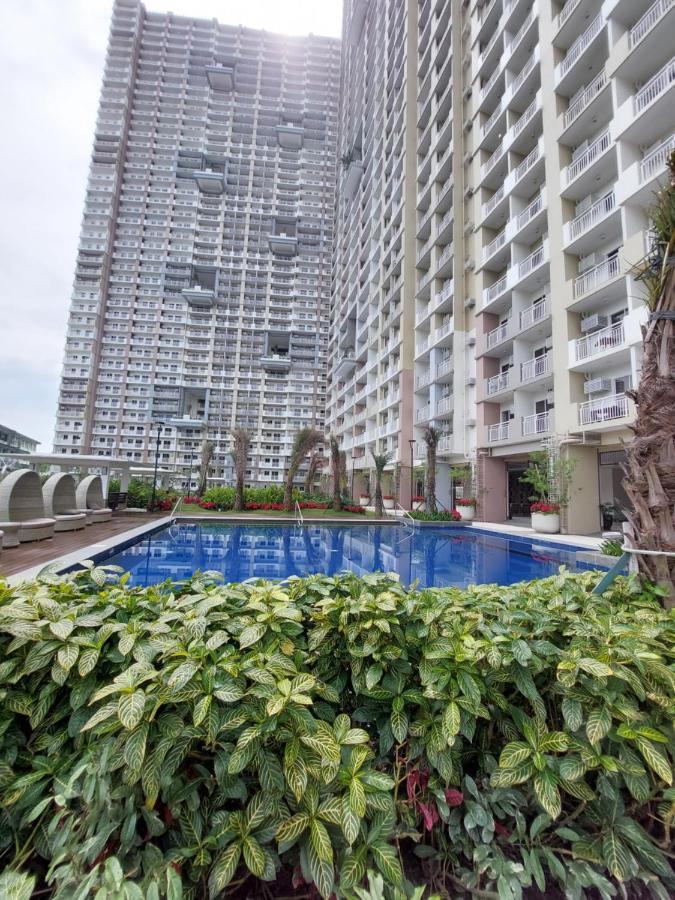 Infina Towers Project 4 Aurora Boulevard Quezon City 马尼拉 外观 照片